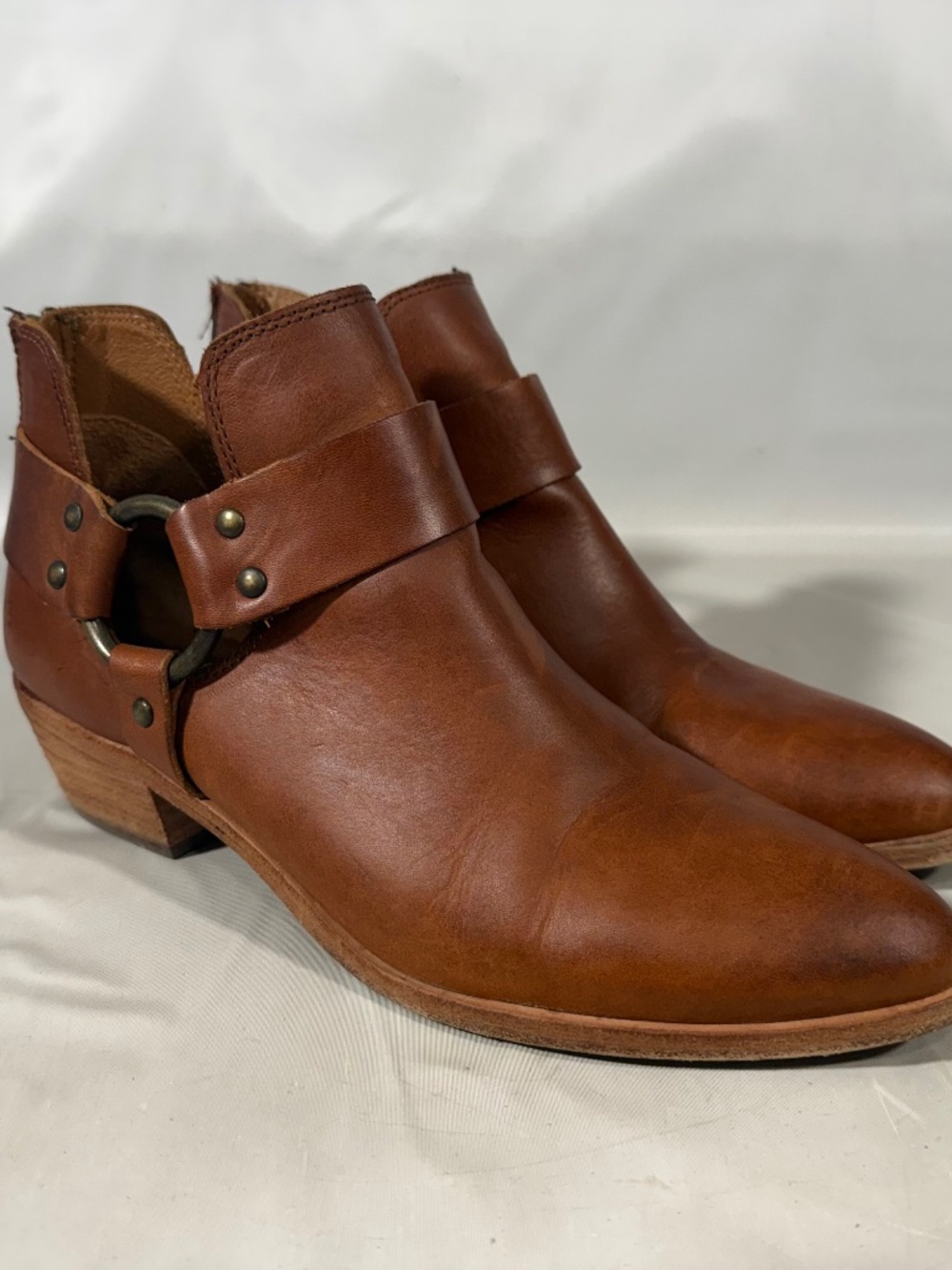 Frye Ray Harness Cognac Leather Zip Ankle Boots Western Festival Boho Womans 8M
